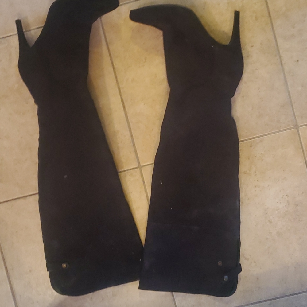 High heel boots